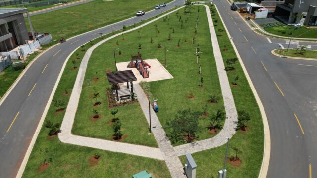 Pomar e Playground