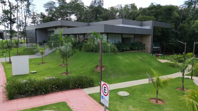 Lateral da Academia
